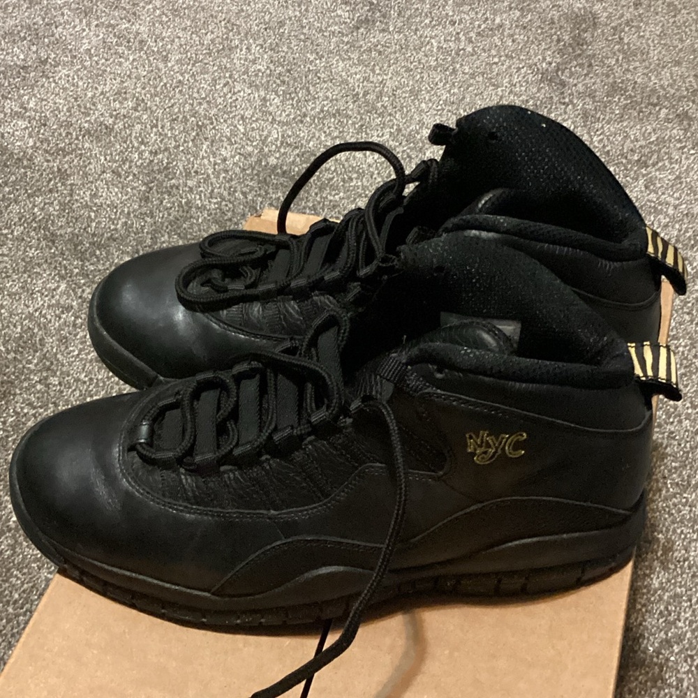 Nike Black and Gold Men's Sneakers
